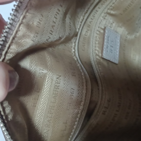 RALPH LAUREN COW LEATHER 🐄 💖 PURSE LOOKS NEW TAUPE COLOR - Picture 7 of 10